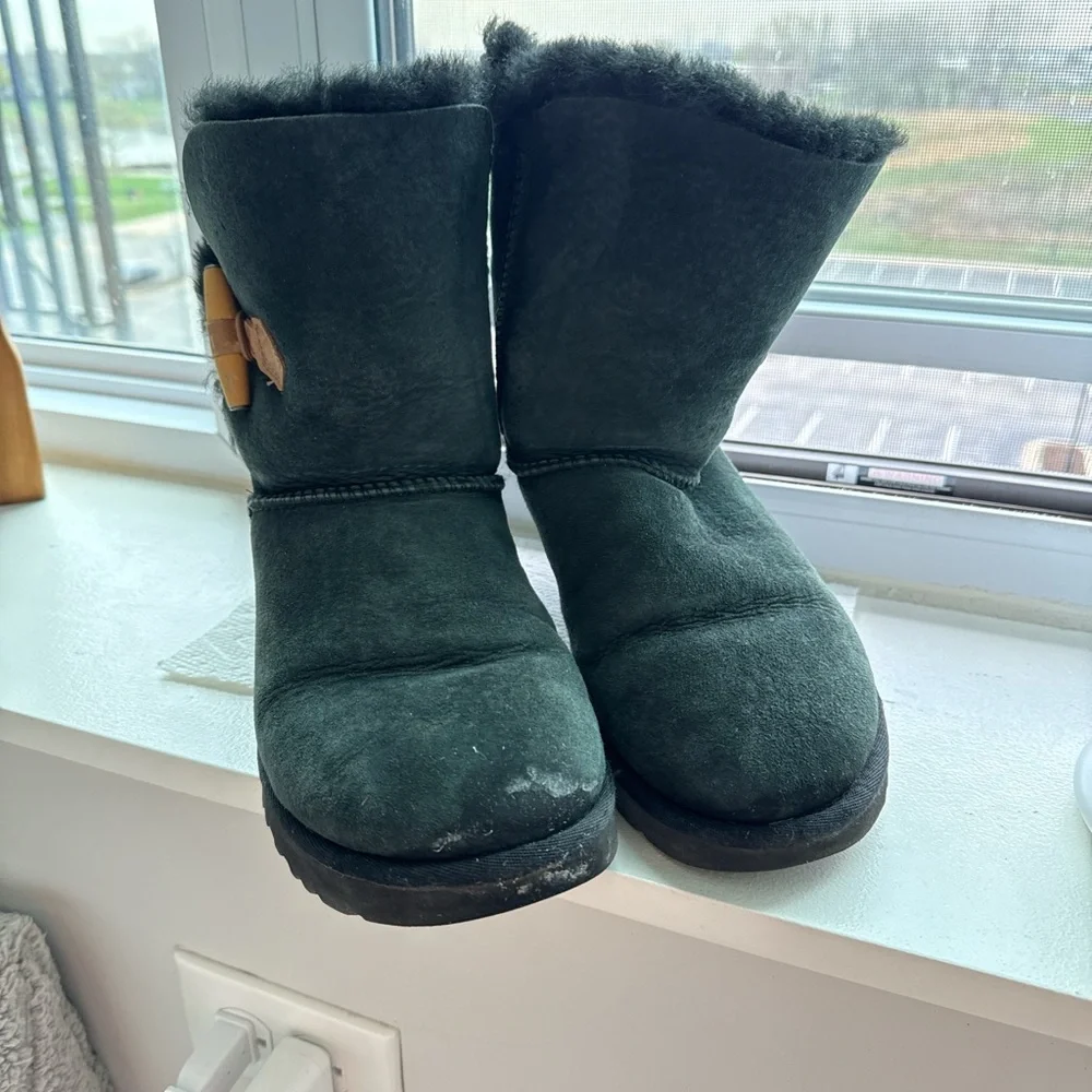 UGG Black Winter Boots with Tan Toggle - Picture 2 of 3